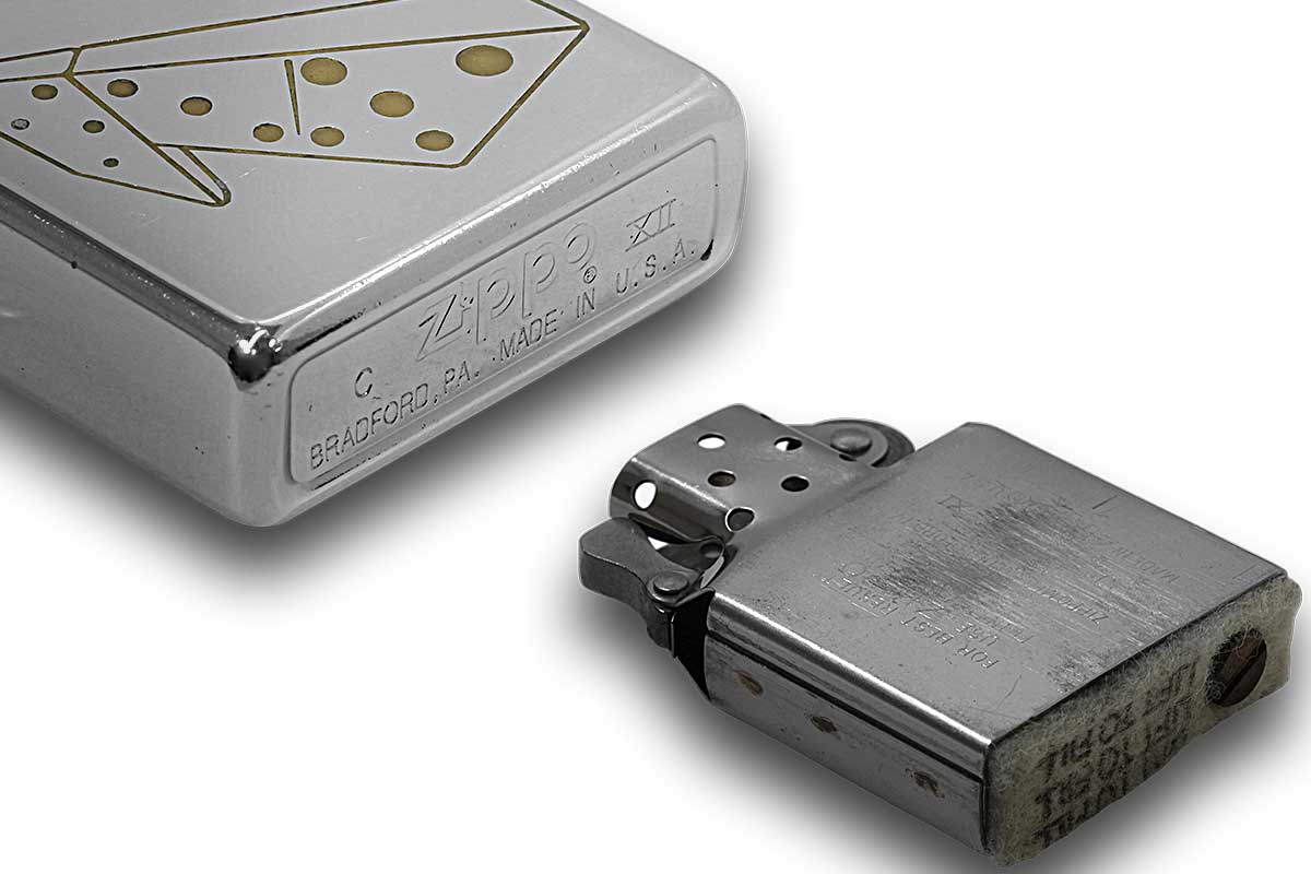 Zippo ジッポー 中古・Paul Smith ポール・スミス 箱なし 保証書なし 傷あり 1996年製造 ダイス メール便可